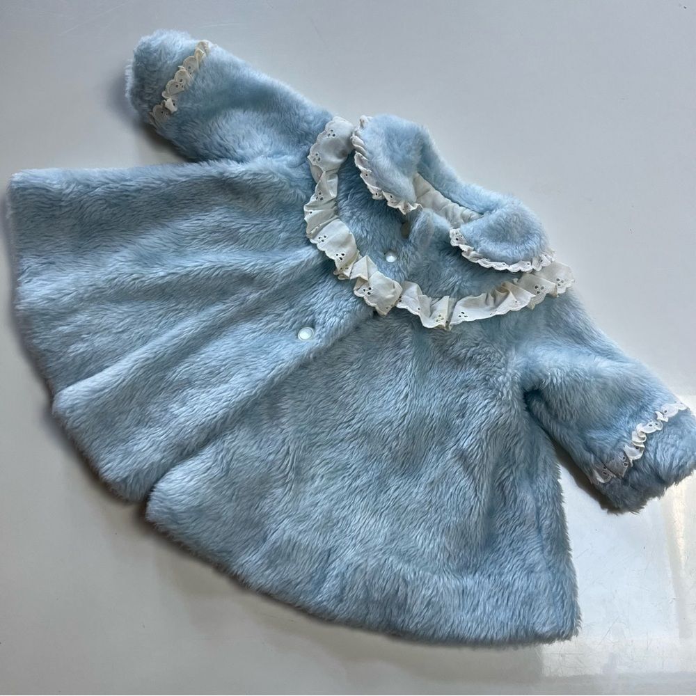 Sweet Vintage 1960s Girls Baby Blue Faux Fur Lace Embellished Swing Coat - Picture 6 of 13